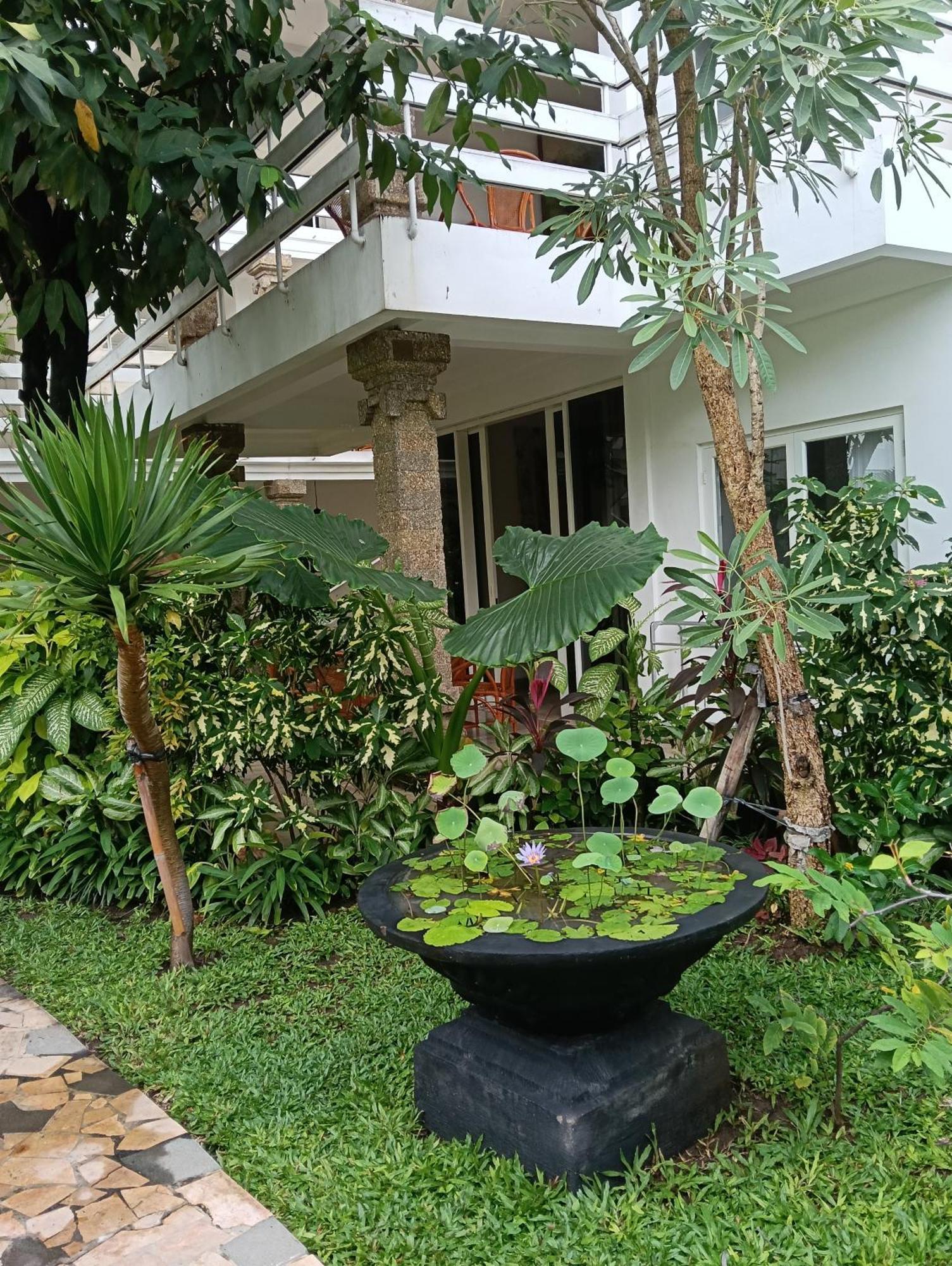 Sari Bunga Kuta Bali Hotel 3*