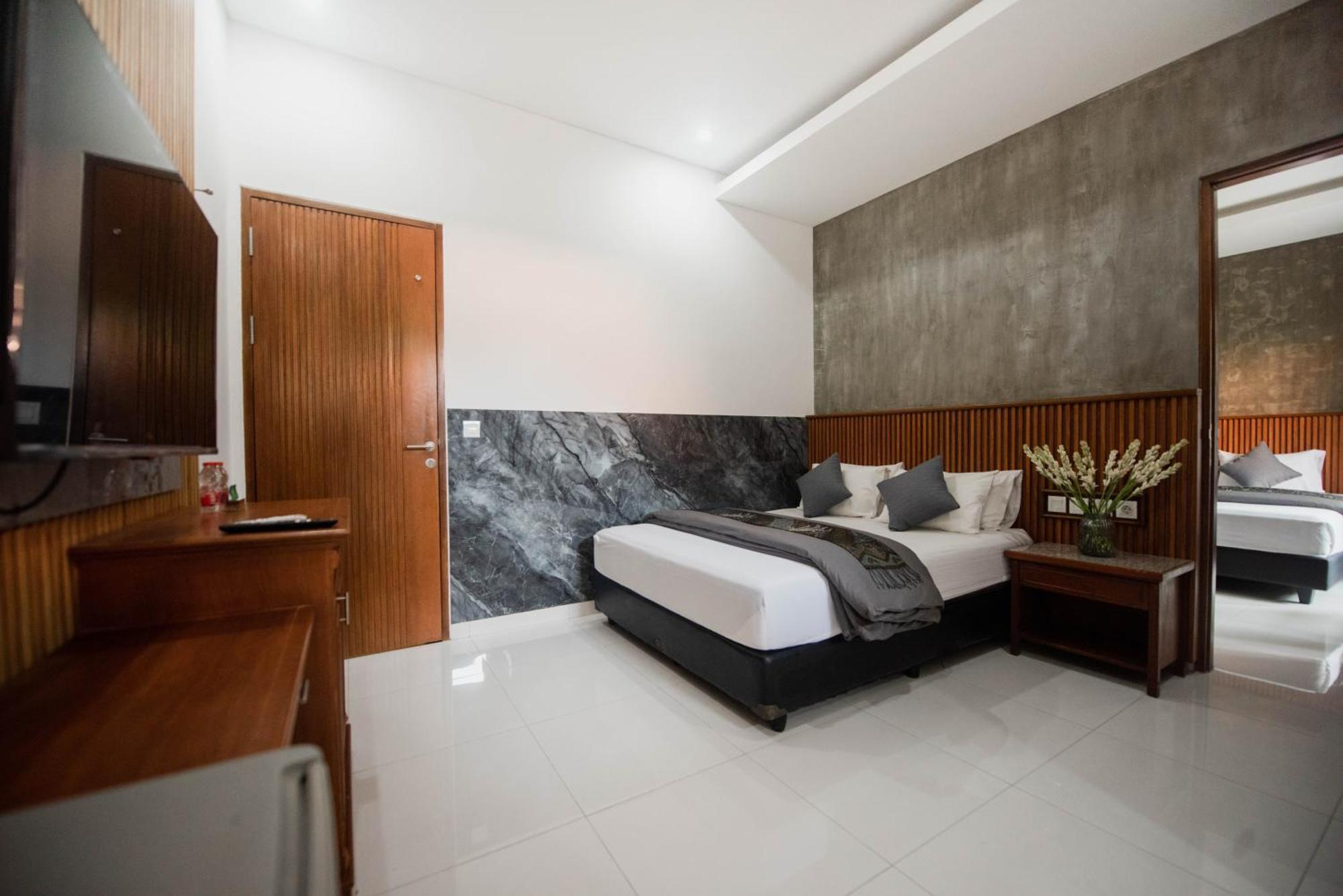 Sandat Hotel