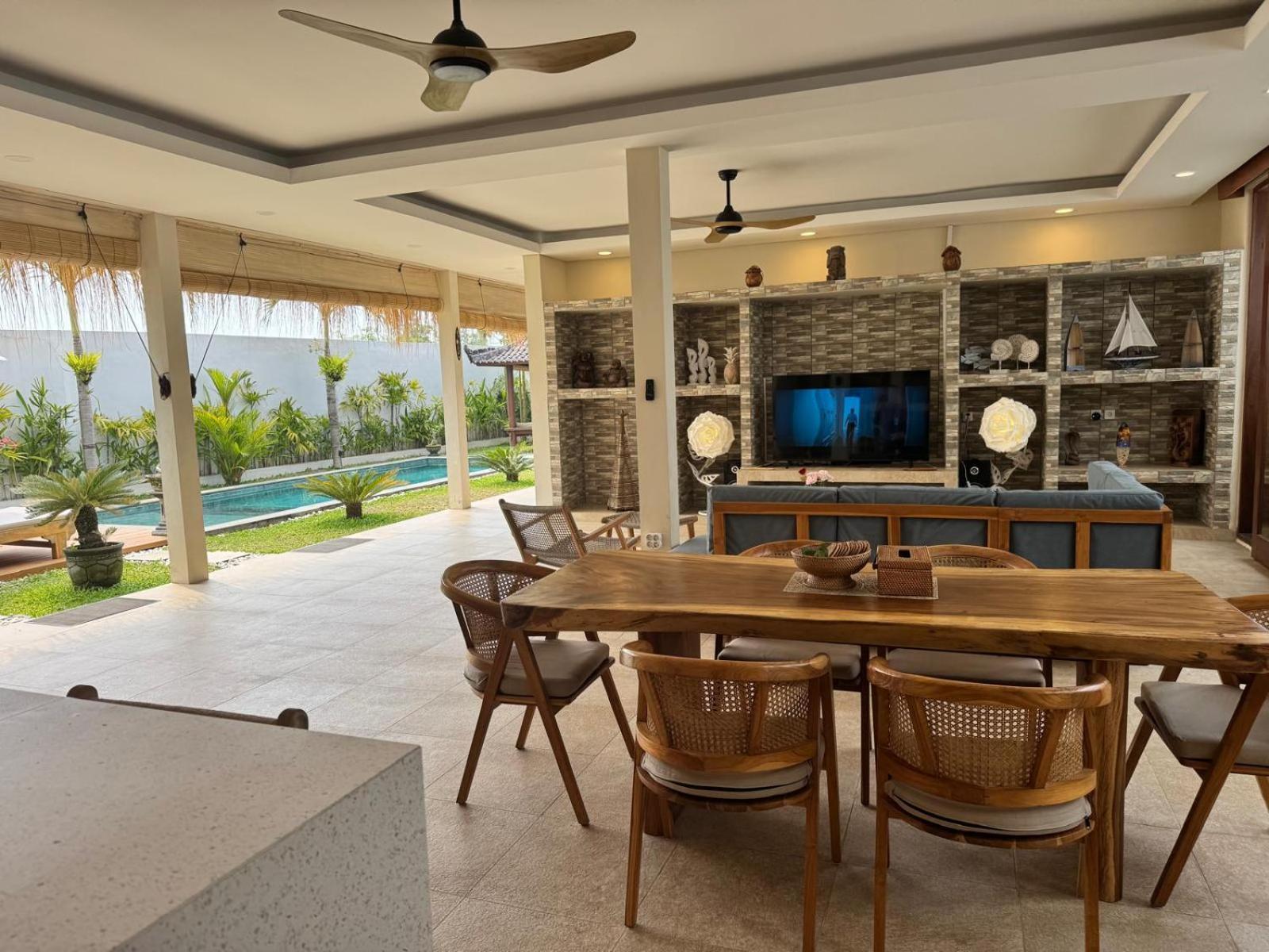 10 Rose Bali 3br Luxury Villa