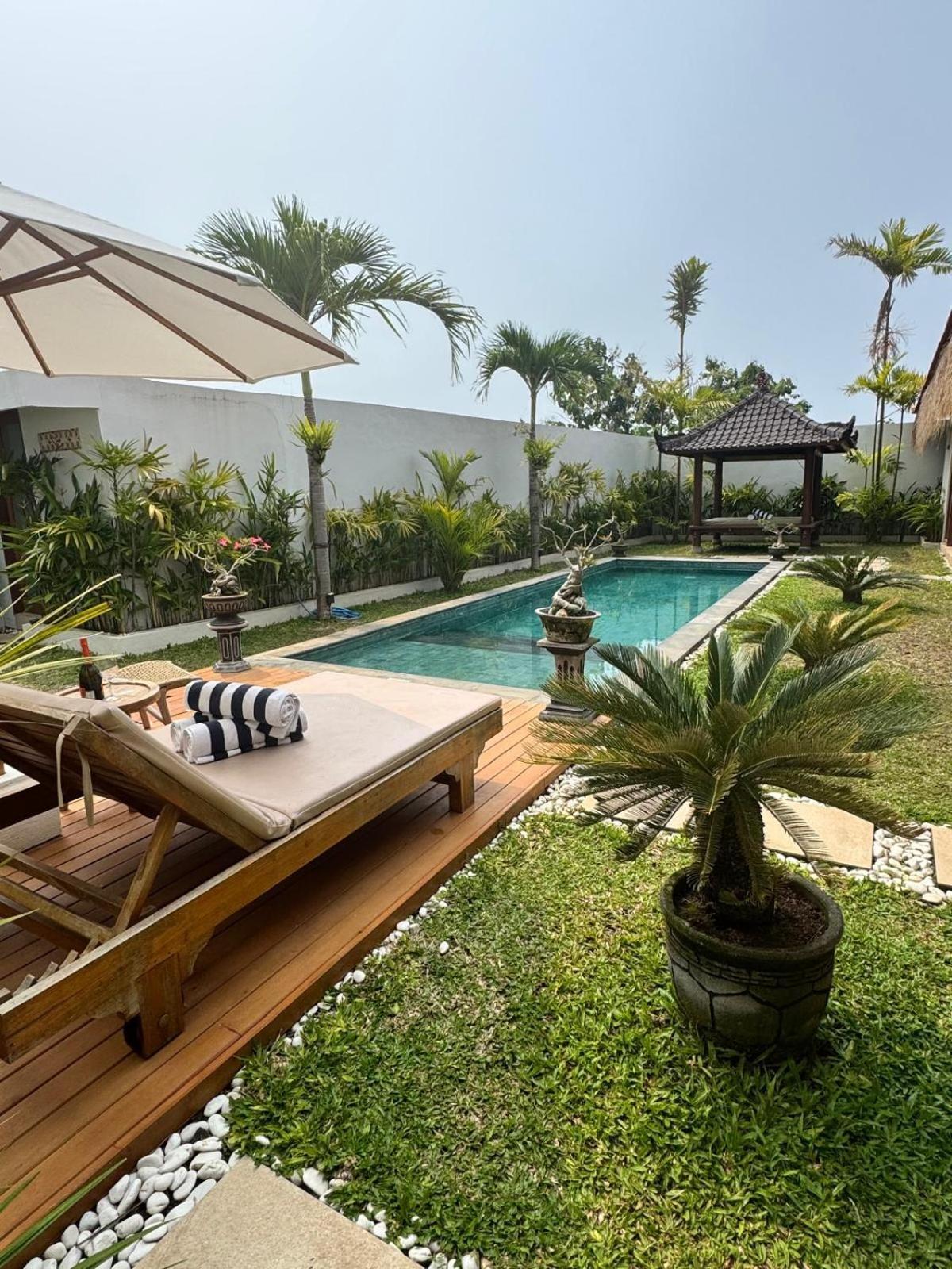 10 Rose Bali 3br Luxury Villa *