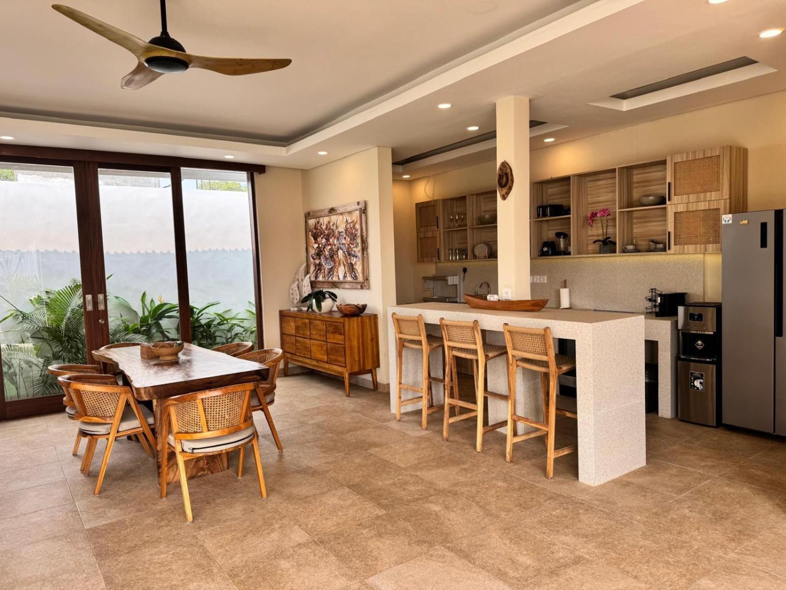 10 Rose Bali 3br Luxury Villa *