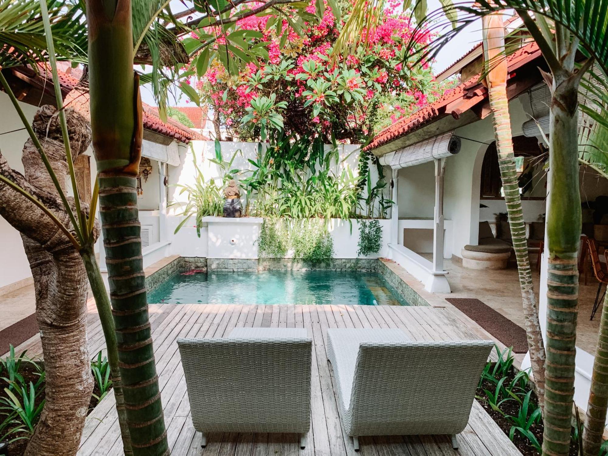 Happy Together By Kresna Hospitality Resort Seminyak (Bali)