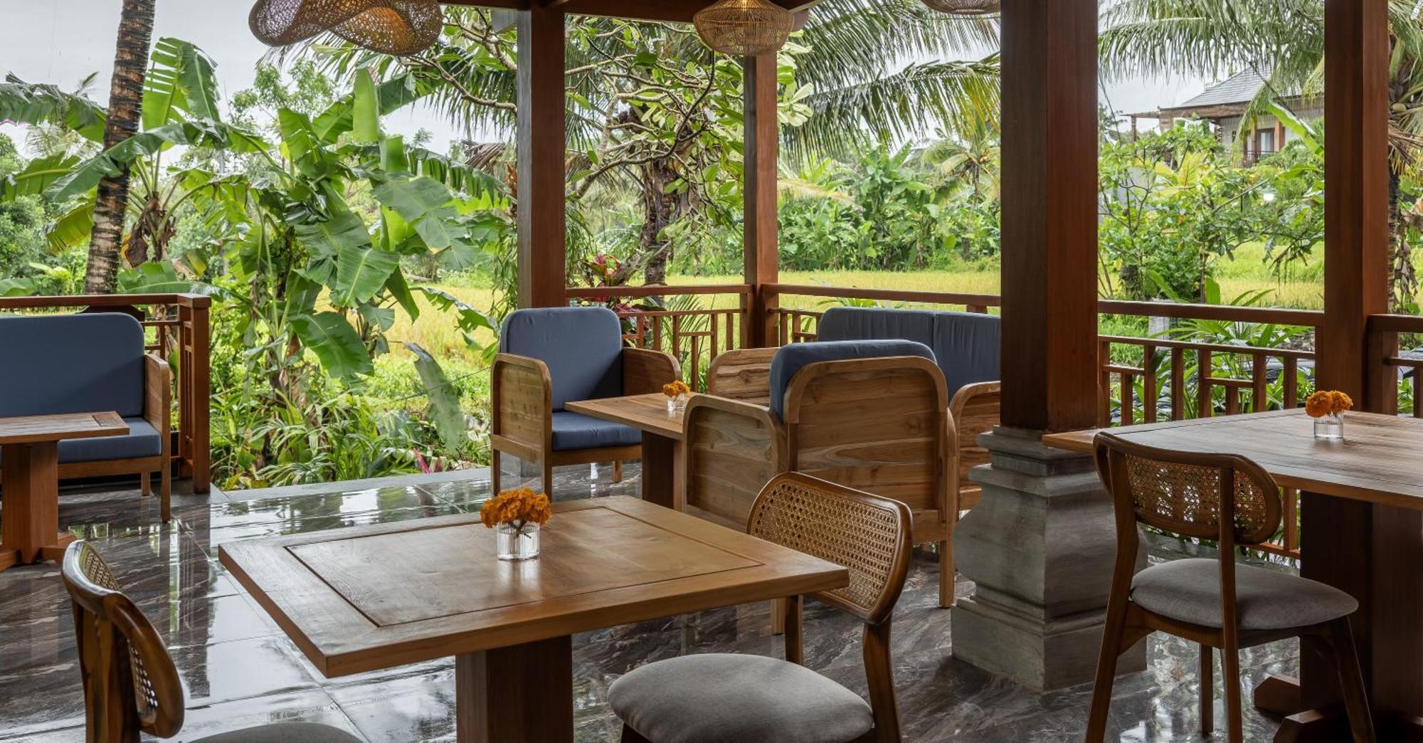Hotel Emana Akatara 4*