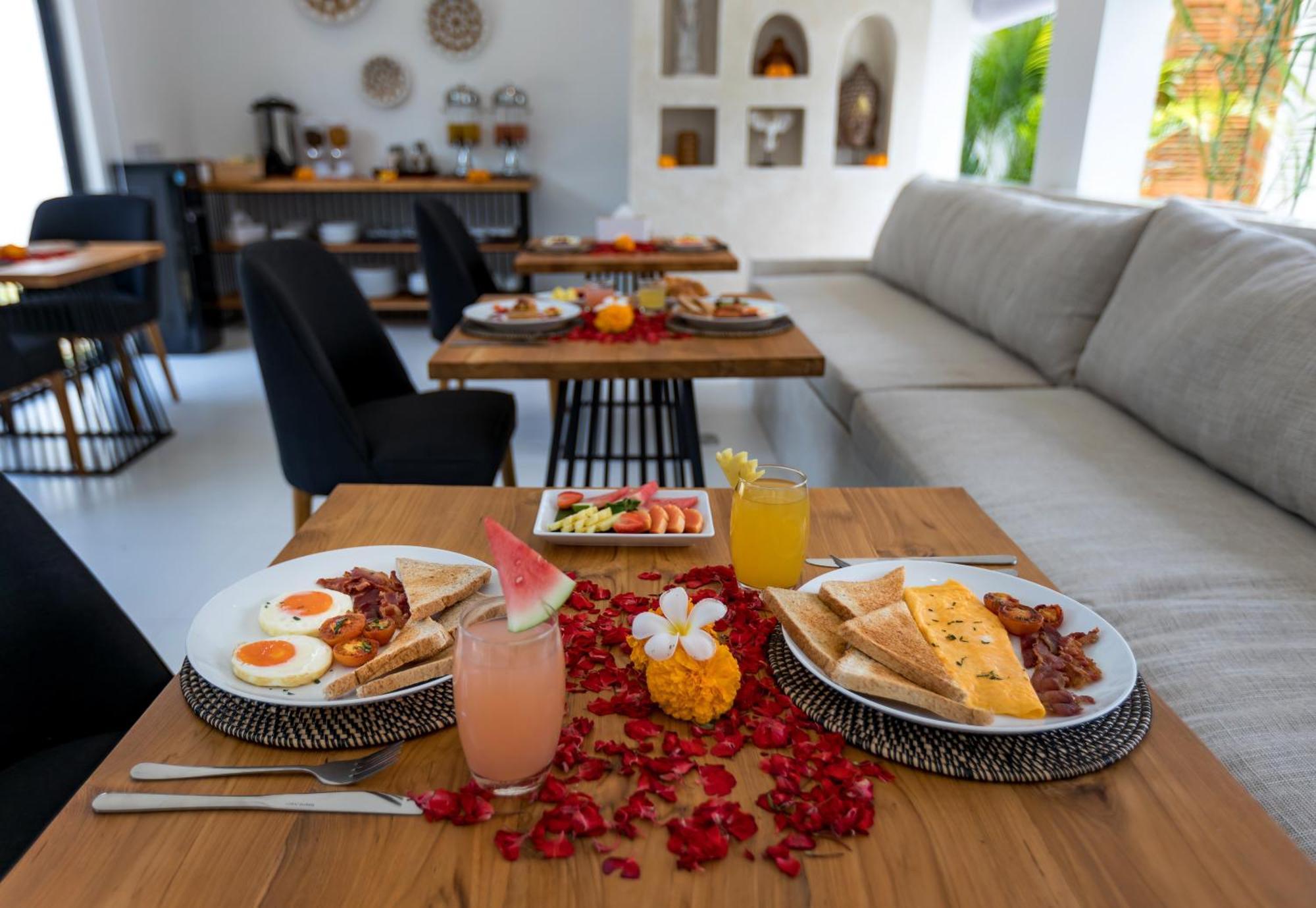 Kelolyne Seminyak (Bali)