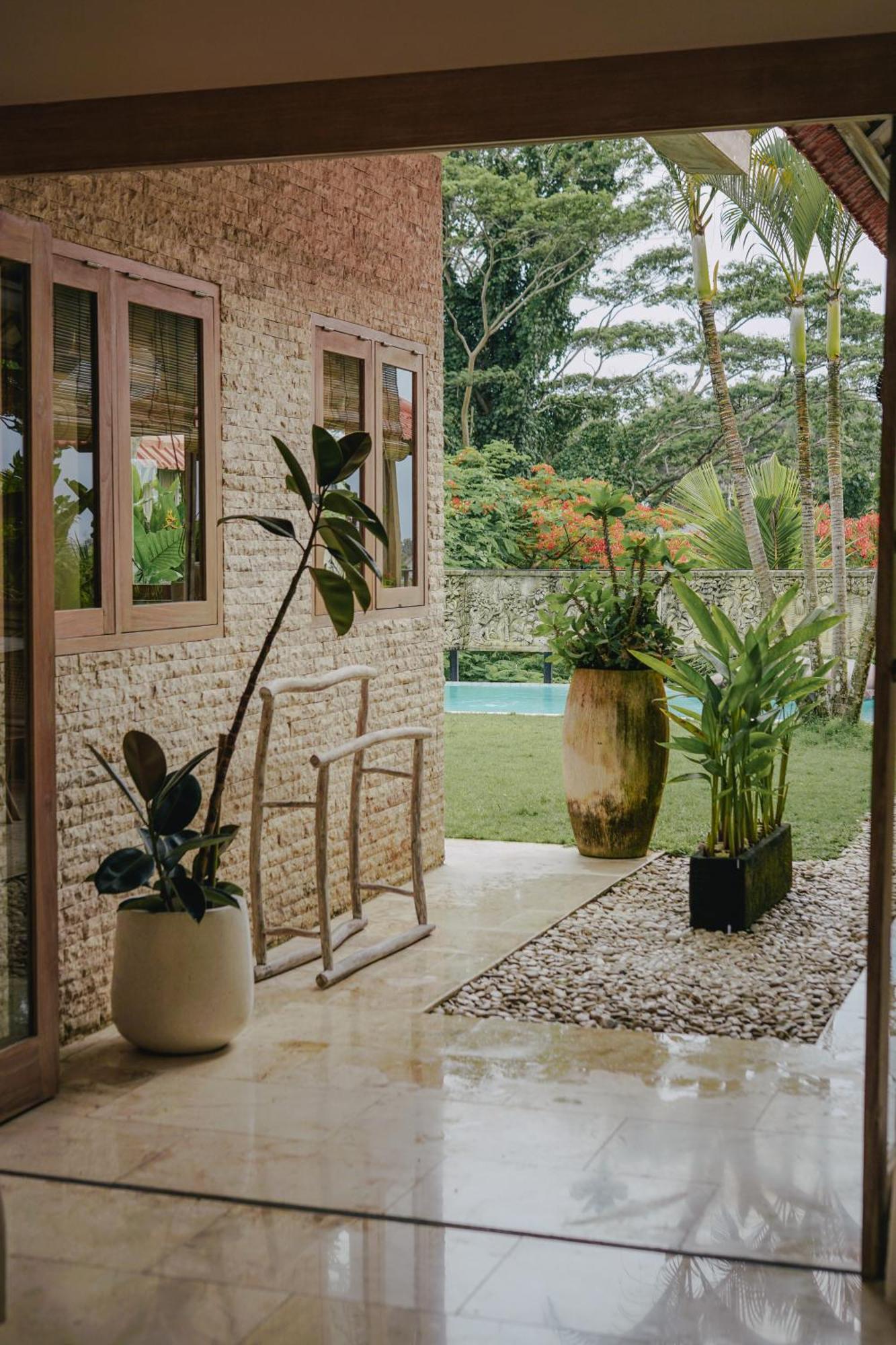 Tropical Indah Uluwatu (Bali)
