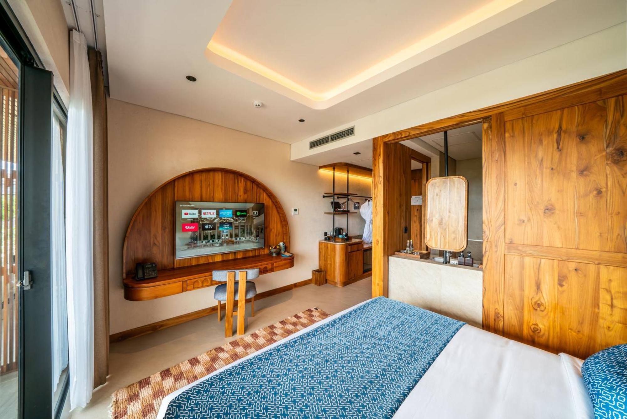 Tui Blue Berawa And 5* Canggu (Bali)