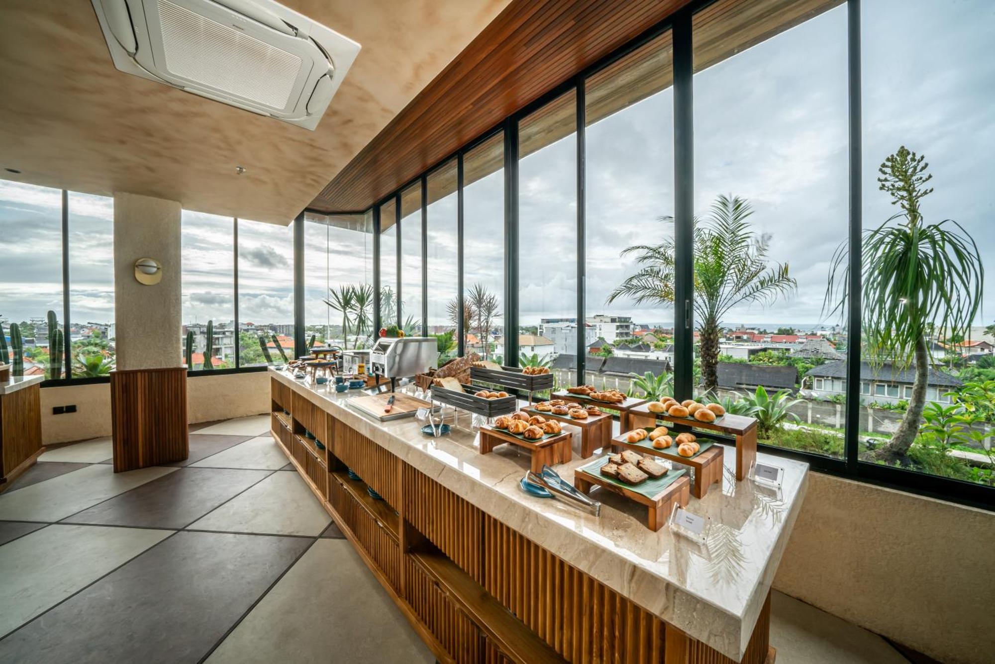 Hotel Tui Blue Berawa And 5*