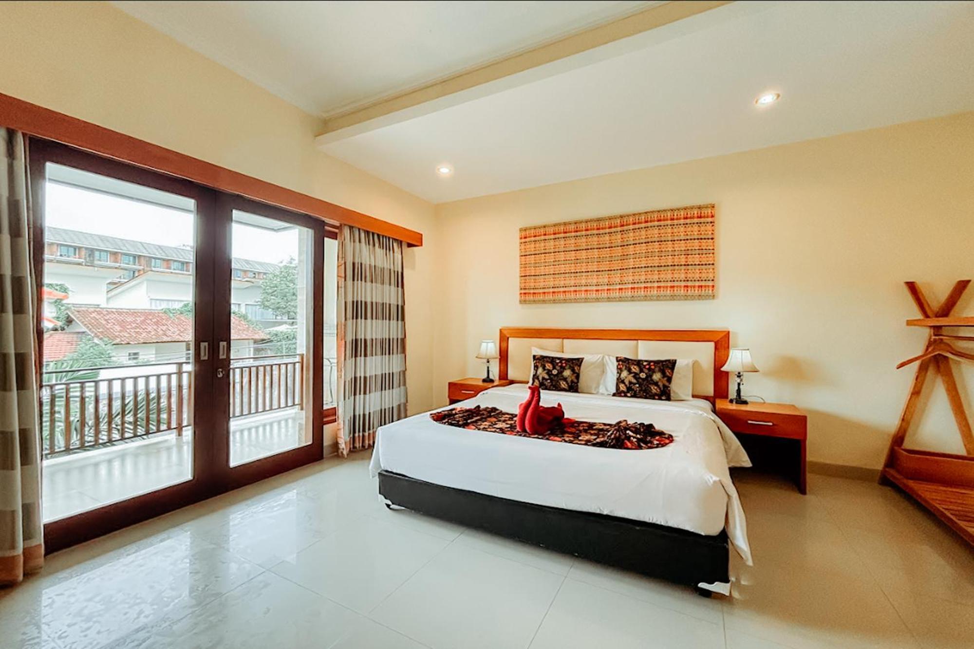 Kubu Petitenget Hotel