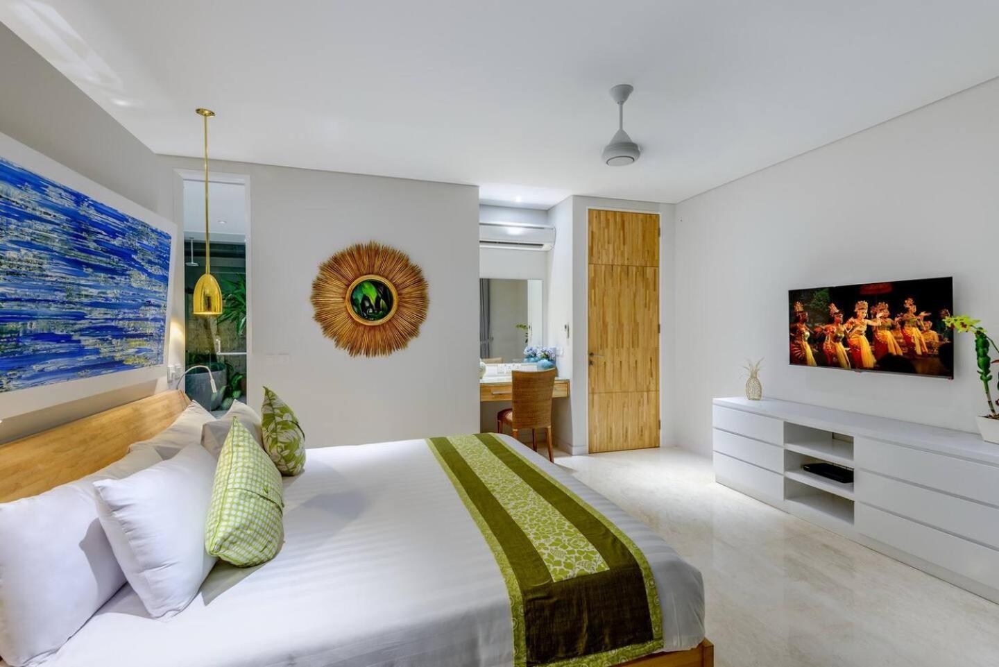 Aramanis Hotel 4*
