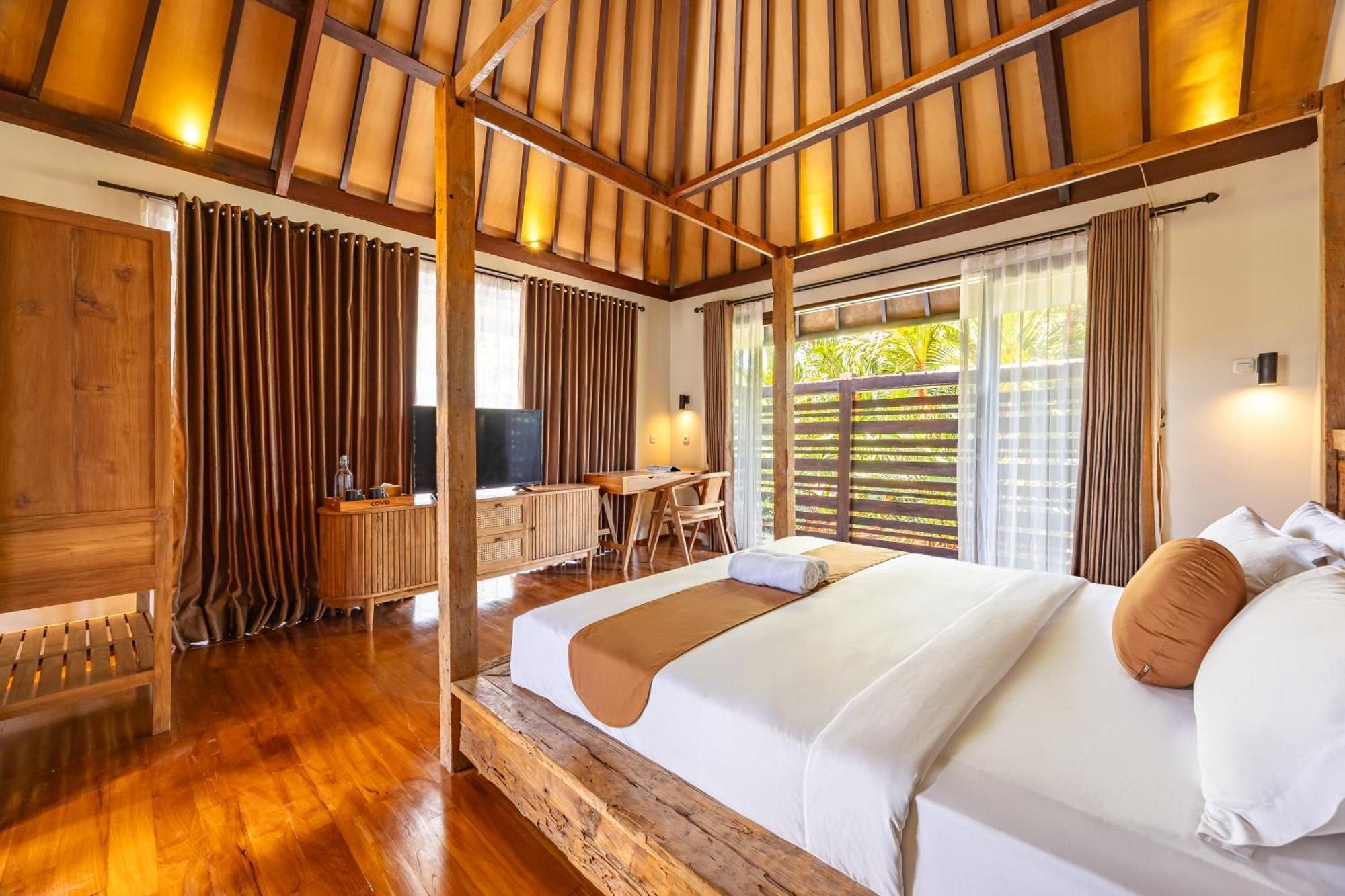 Cove Urbanest 4*