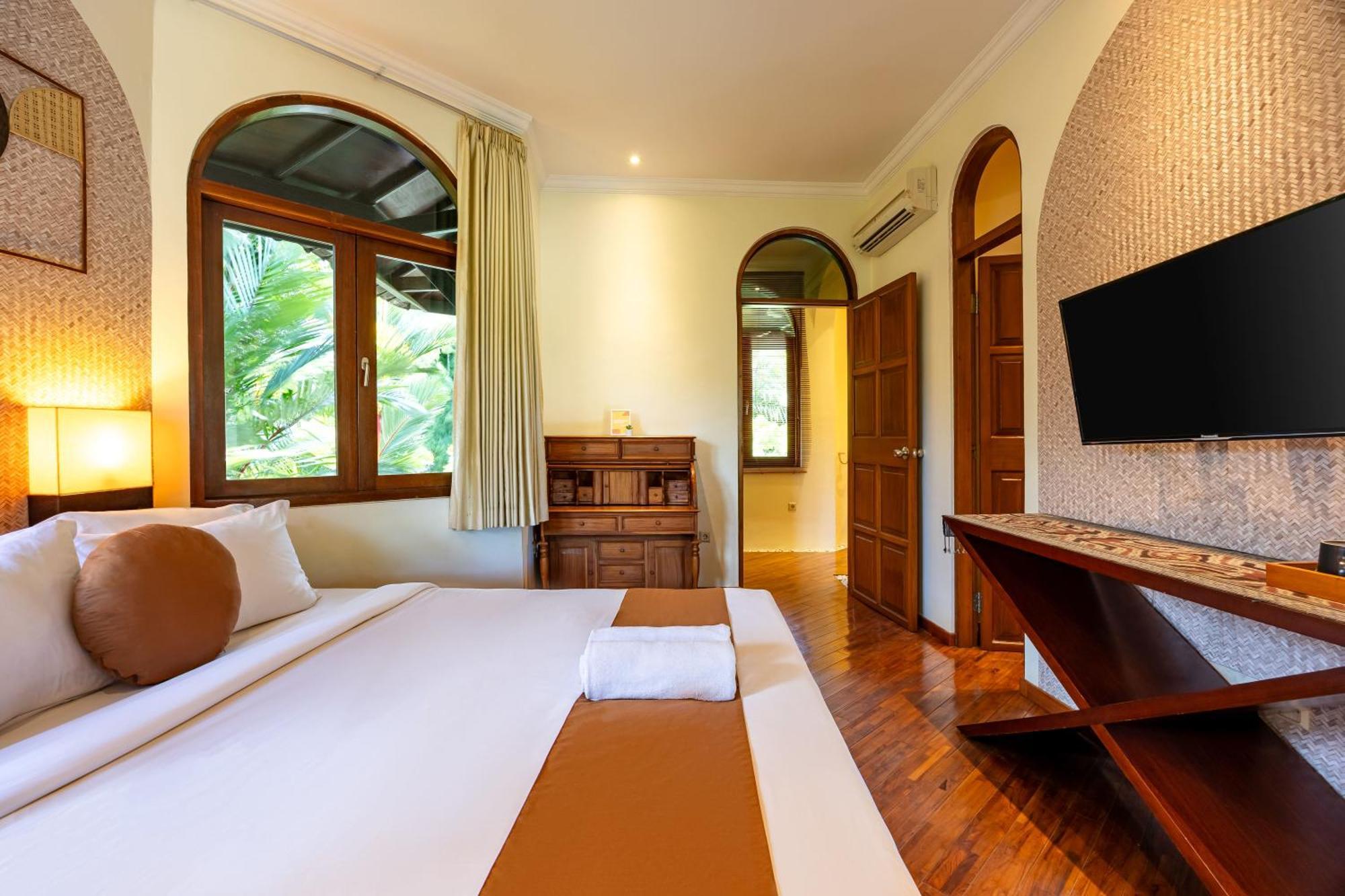 Cove Urbanest 4*