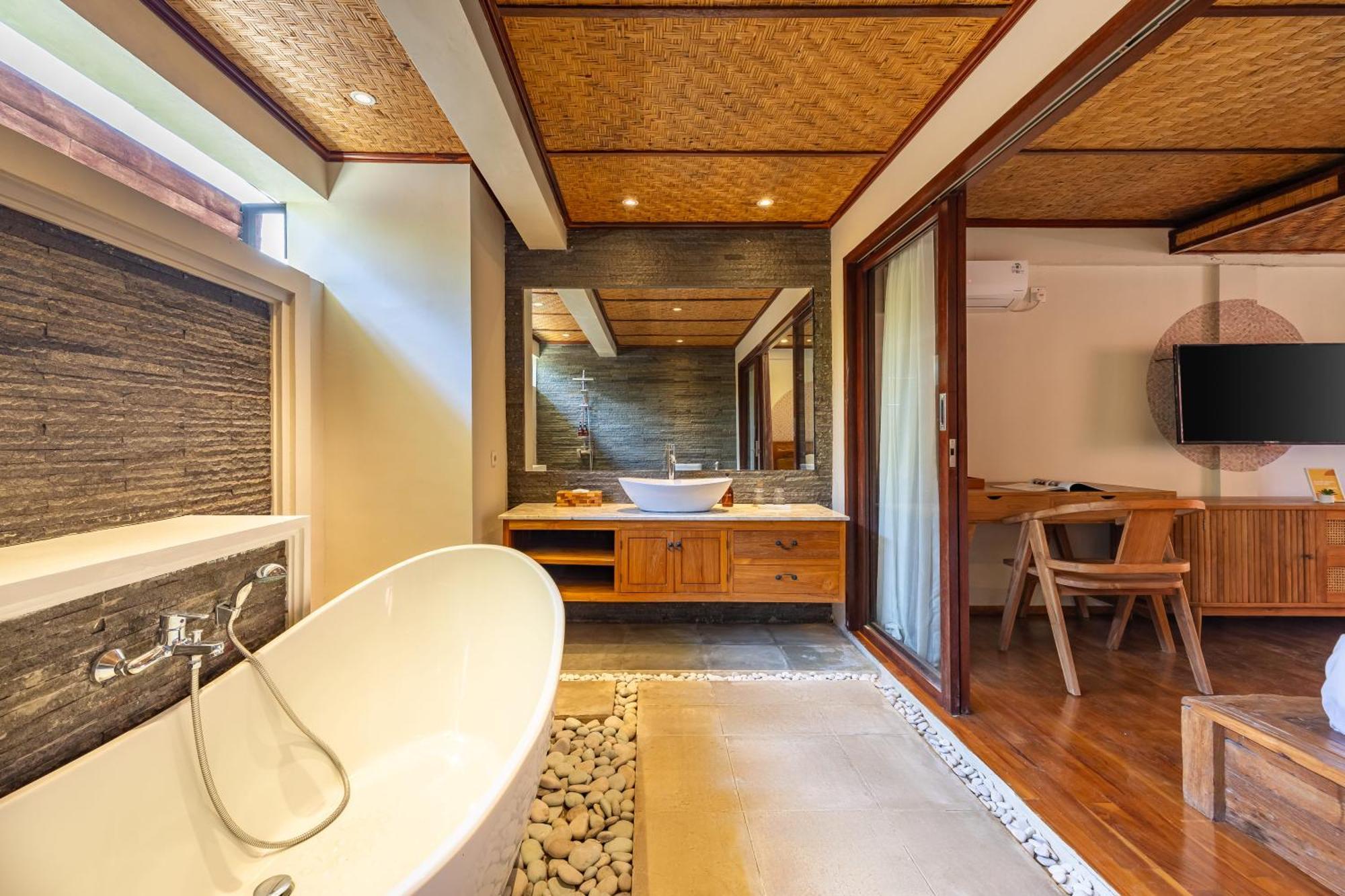 Cove Urbanest Hotel 4*