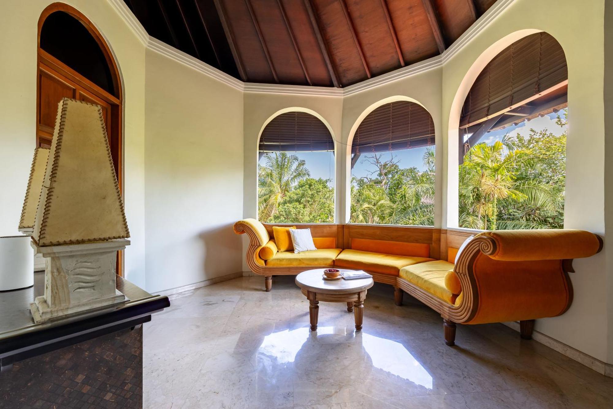 Cove Urbanest 4* Seminyak (Bali)