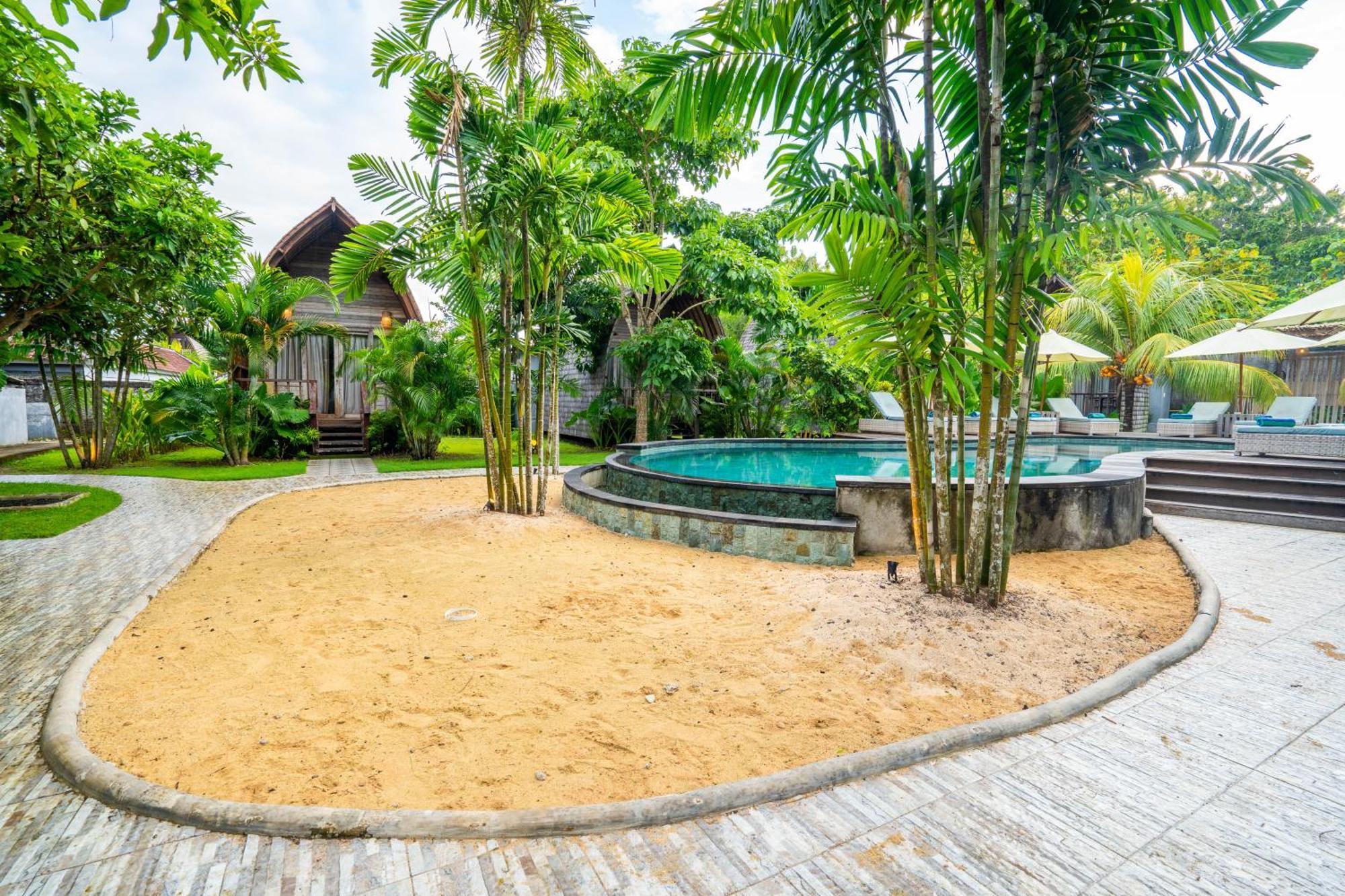 Resort Lumbung Bukit Uluwatu (Bali)