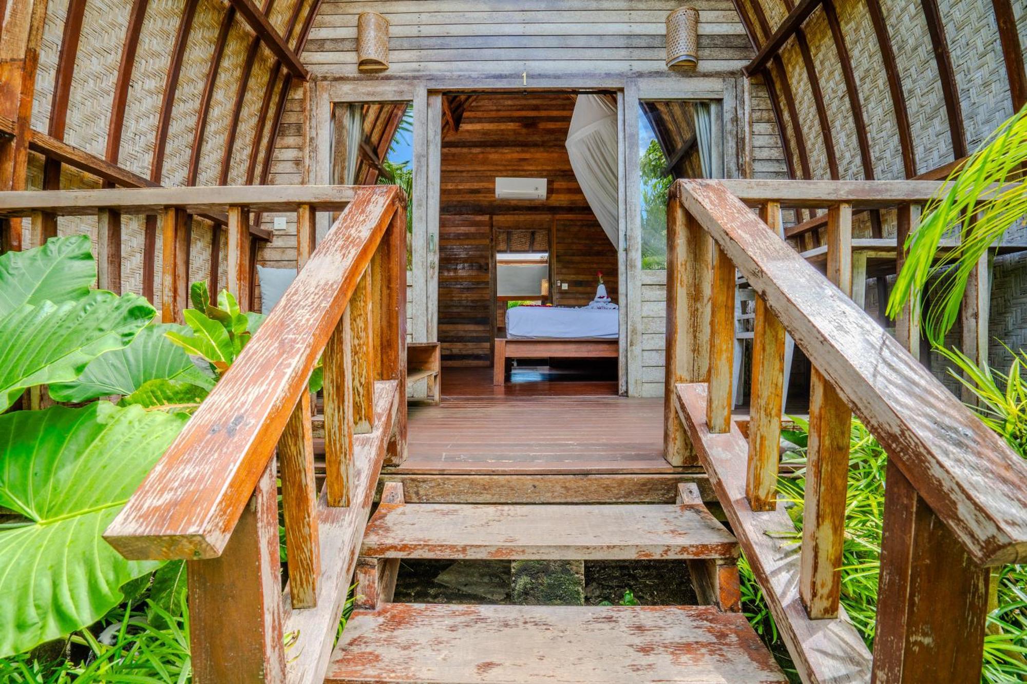 Resort Lumbung Bukit Uluwatu (Bali)