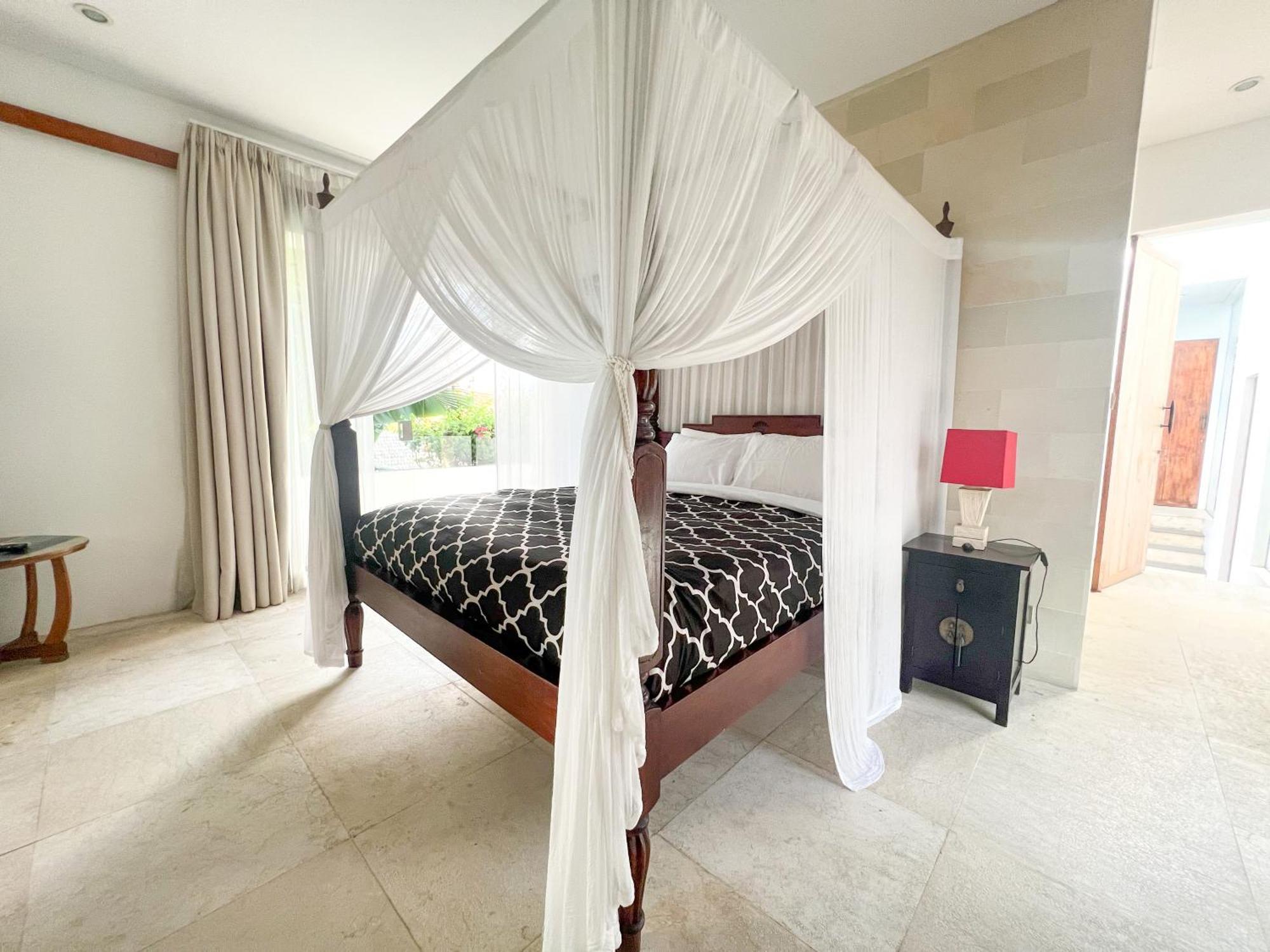 Villa Elegant Casabianca - Tropical Pool & Garden, Near Potato Head Club! Seminyak (Bali)
