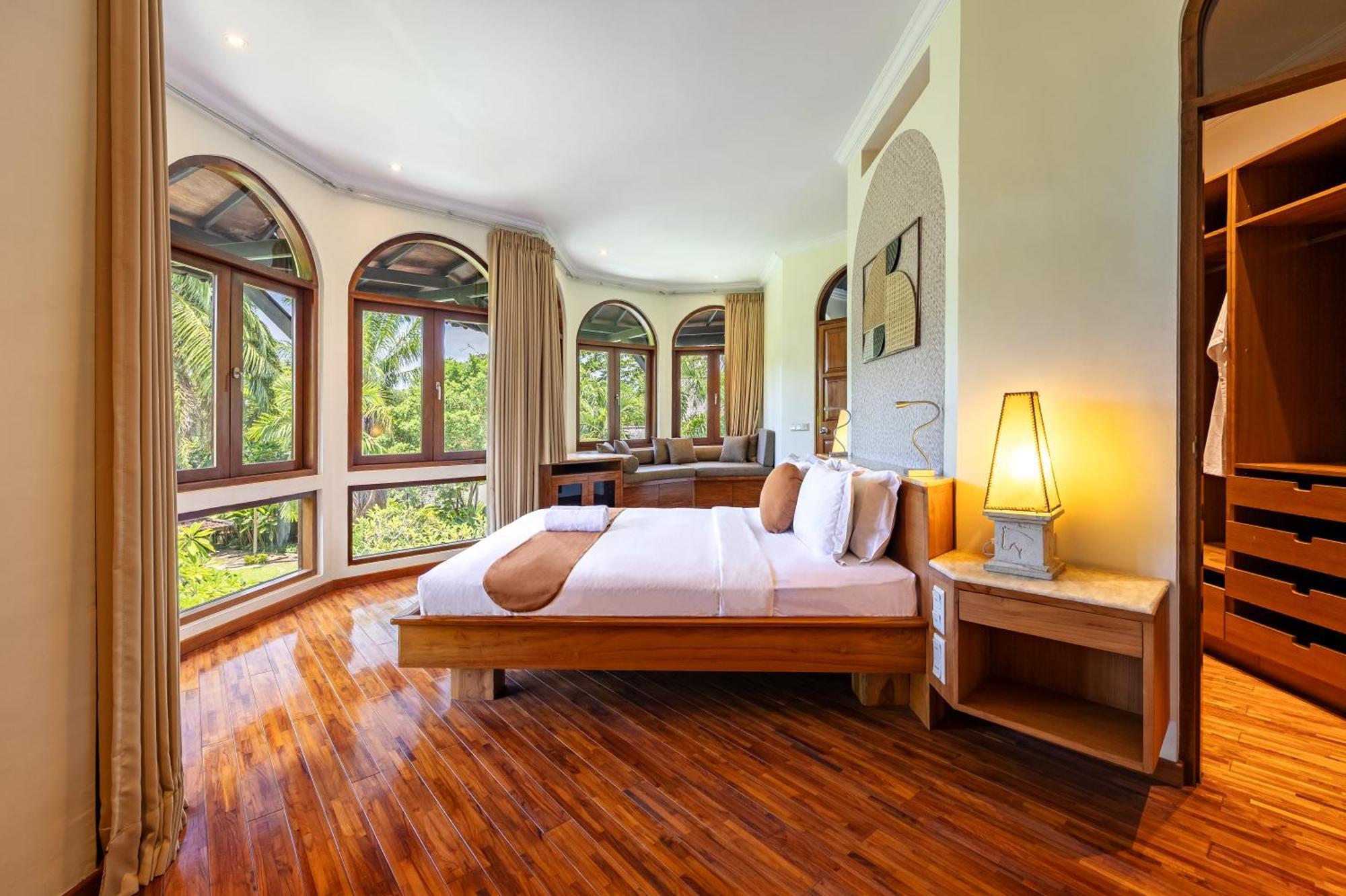 Cove Urbanest Hotel 4*