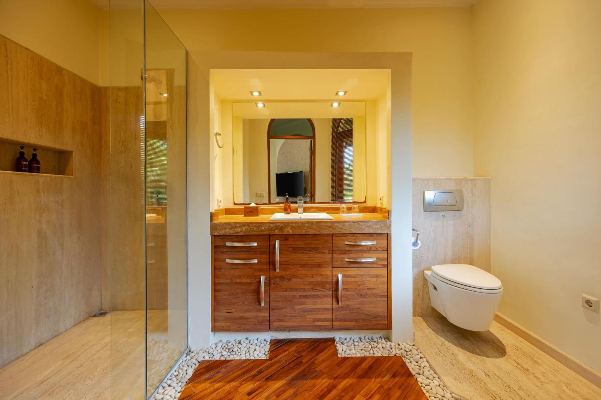 Cove Urbanest 4*