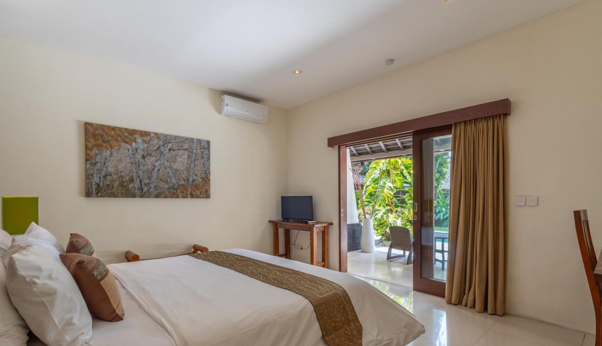 Villa Anyar Estate