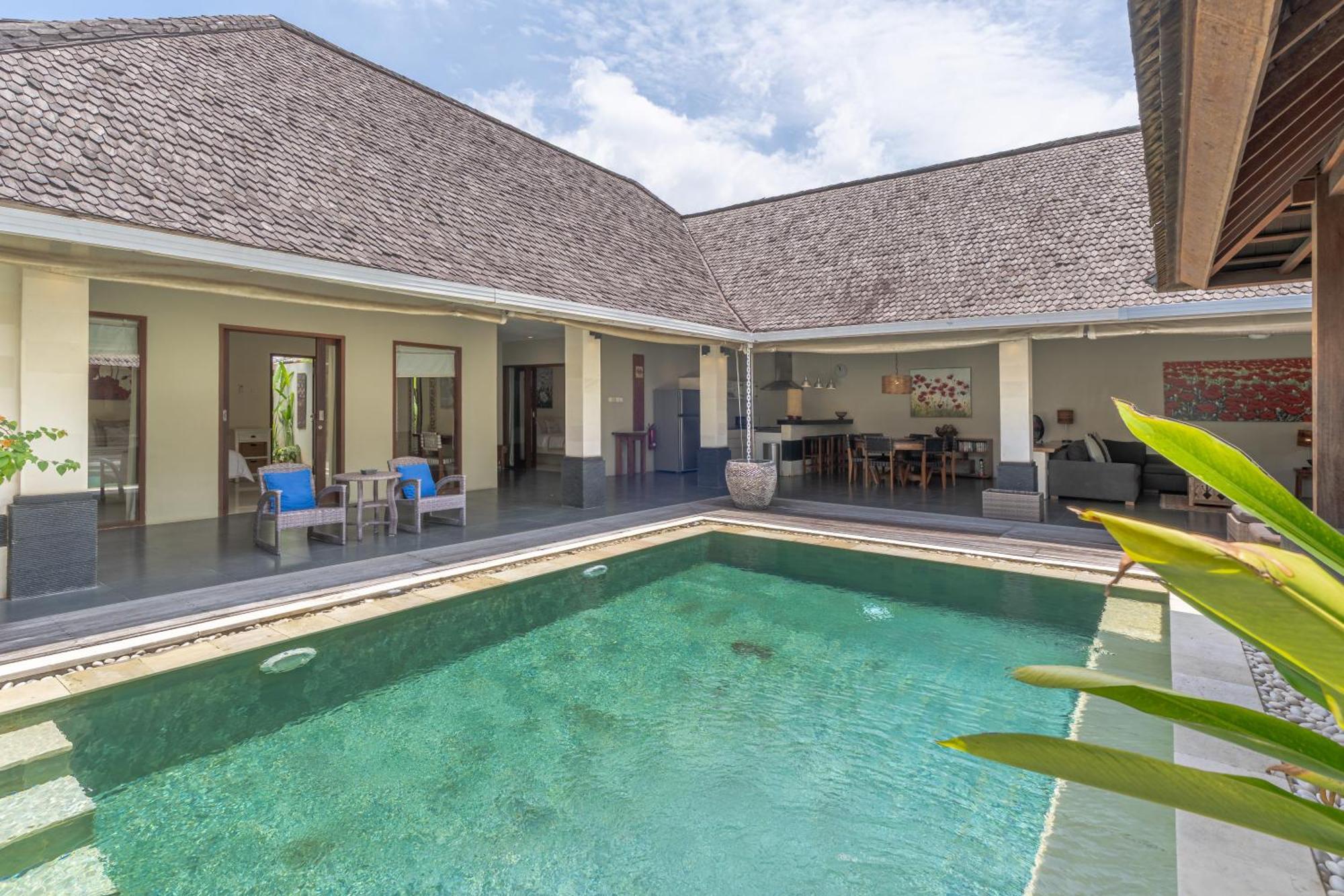 Villa Anyar Estate