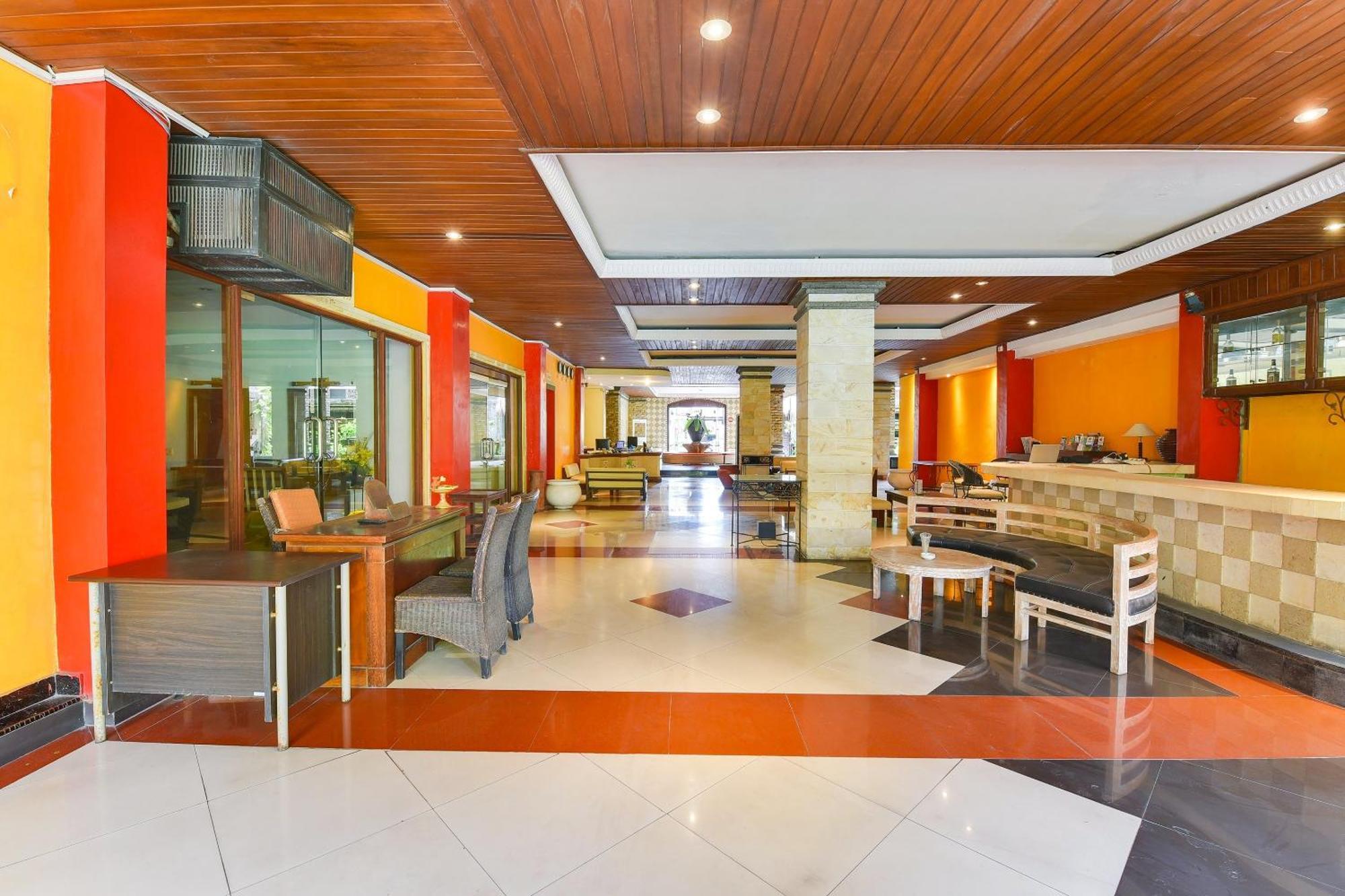 Super Oyo Townhouse Oak Maxi Legian Hotel