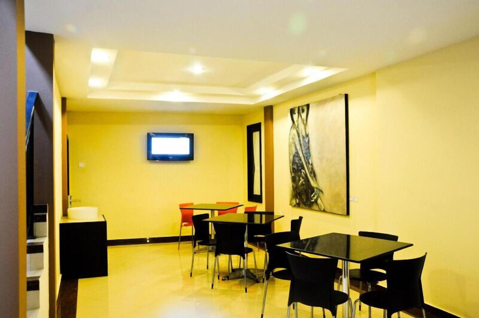 Hotel Collection O Near Bajra Sandi Monumen Formerly Grand Puri Ayu