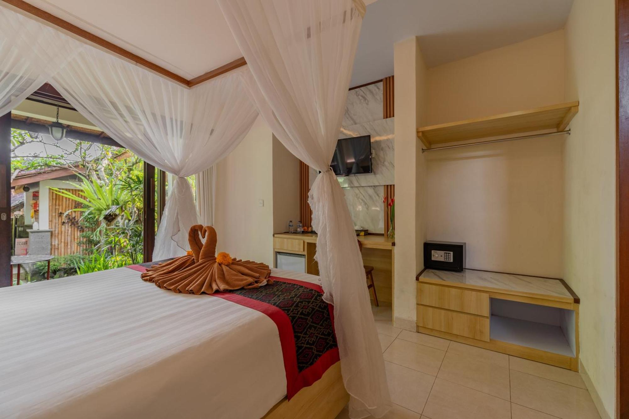 Desak Putu Putra Hidden Ubud (Bali)