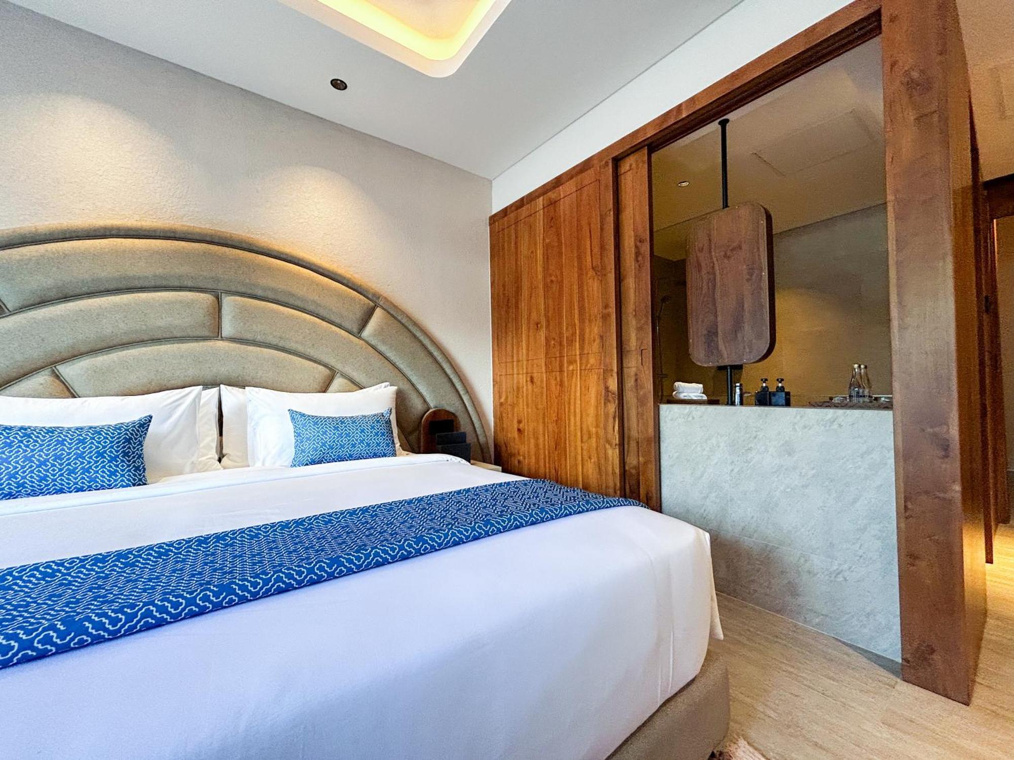 Tui Blue Berawa And 5* Canggu (Bali)