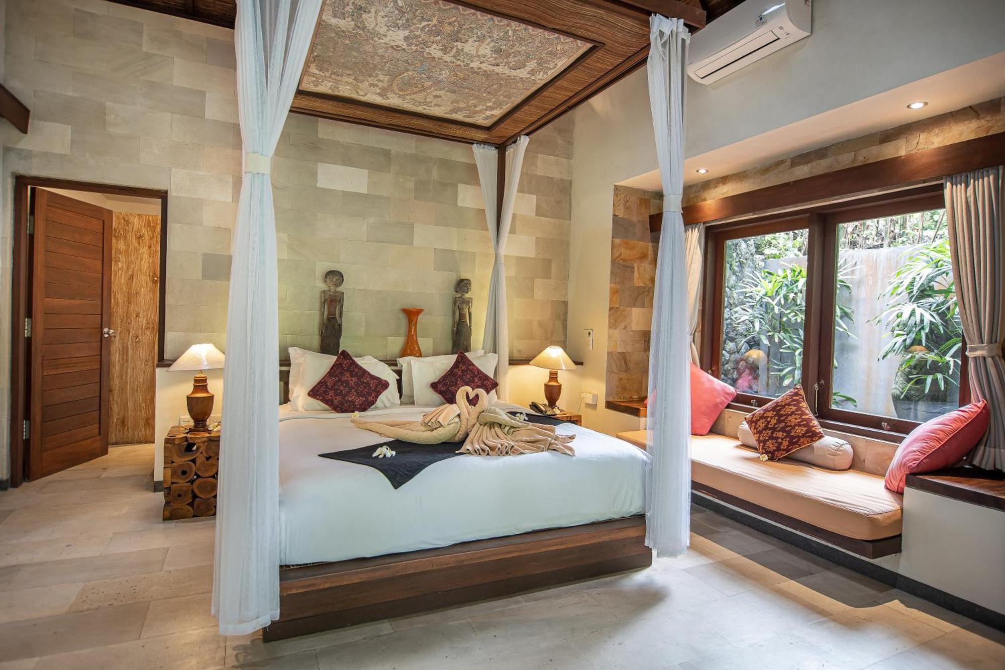 D'legon Luxury Villa *