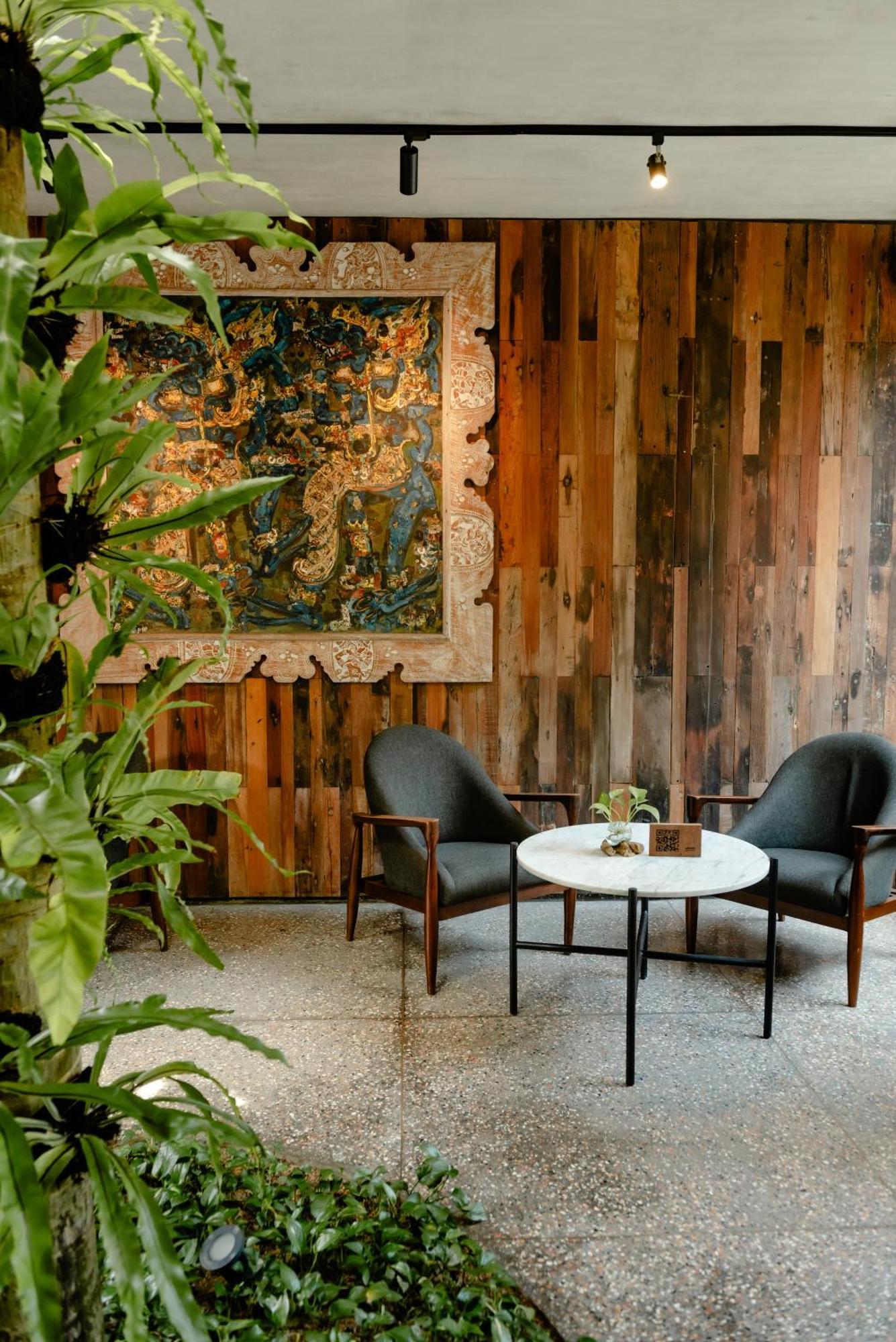 Artotel Haniman