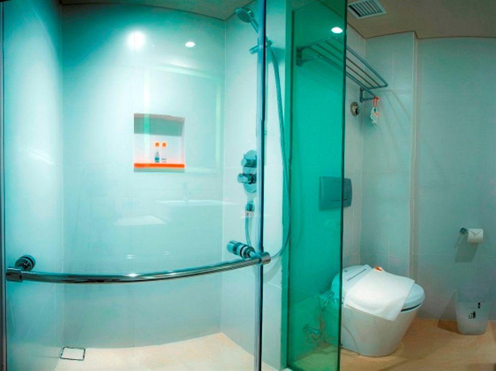 Hotel Harris Raya Kuta Bali 4*