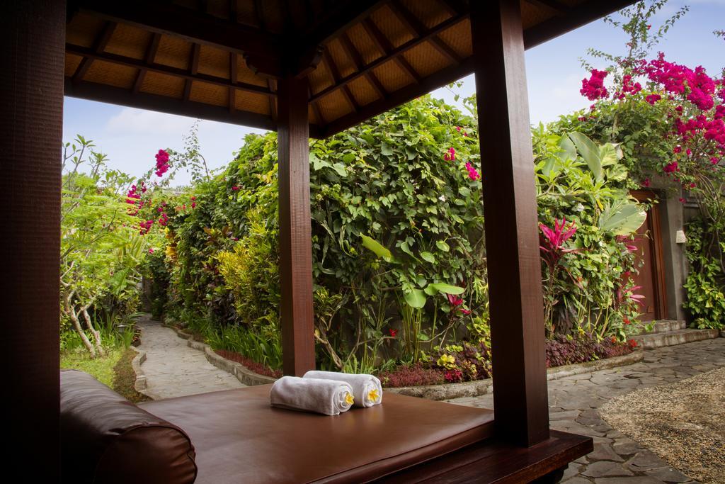 Ladera Villa