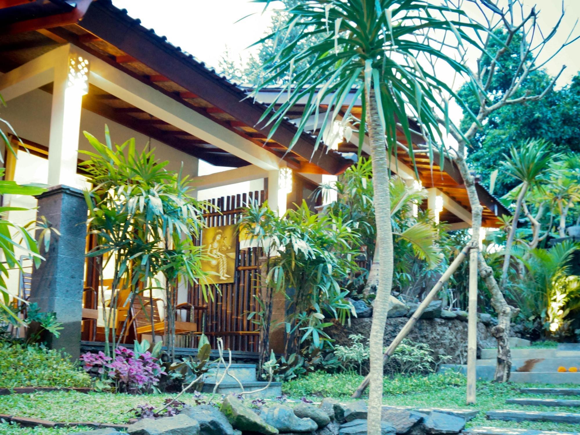 Desak Putu Putra Hidden Guest house 2*