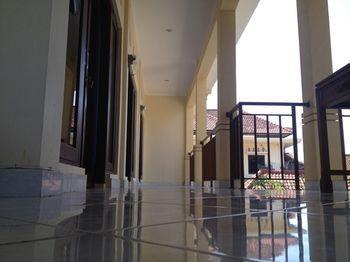 Sari Buana 2*