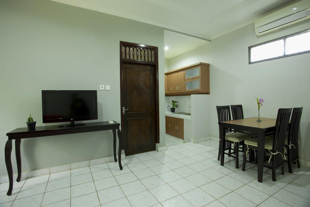 Sari Indah Guest house 2*