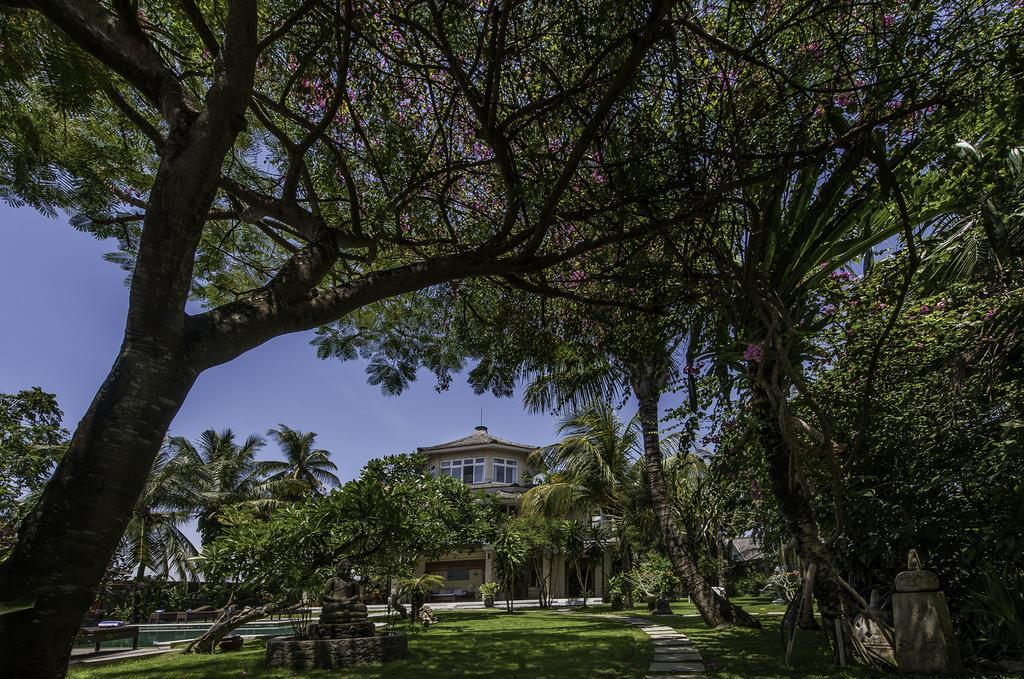 Anyar Estate Villa *