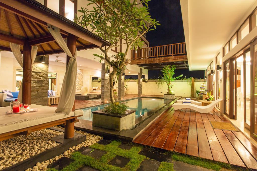 Club Corner By Nagisa Bali *