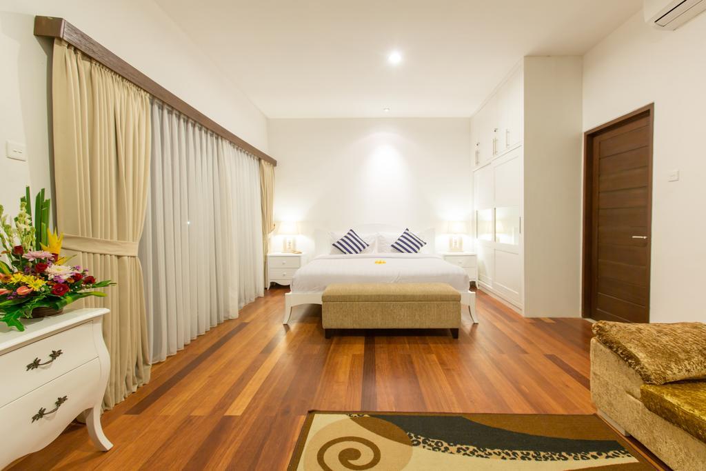 Club Corner By Nagisa Bali Villa *