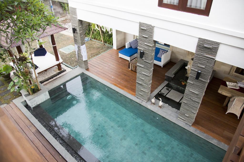 Club Corner By Nagisa Bali