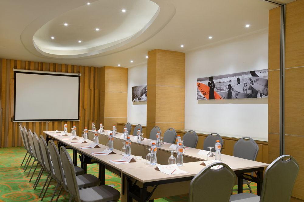 Hotel Harris Raya Kuta Bali