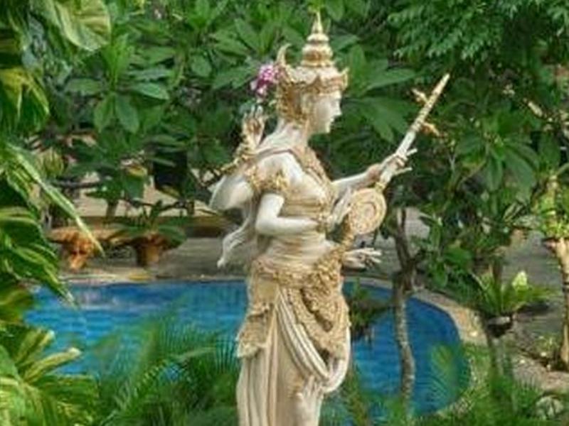 Garden & 3* Kuta (Bali)