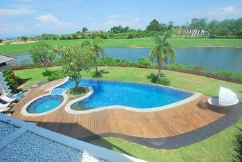 Water Edge By Soscomma *