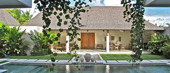 Nyaman Villa *