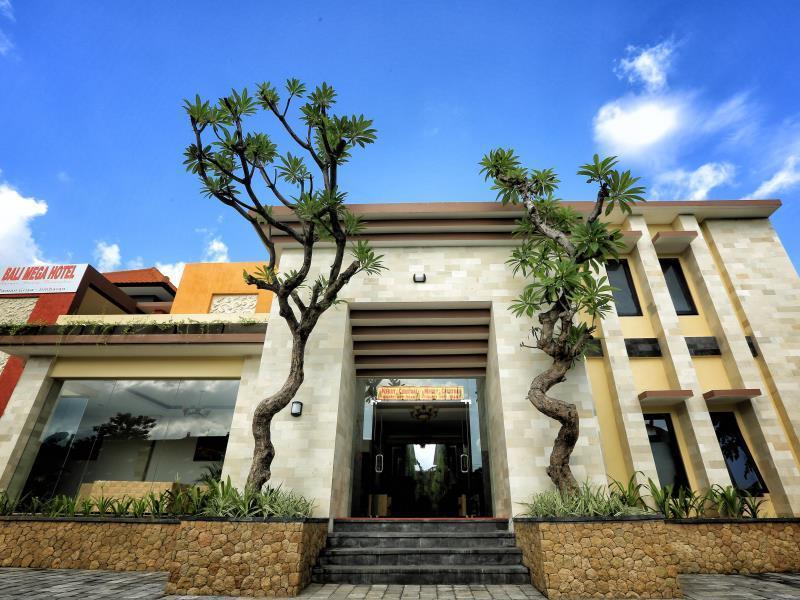 Bali Mega Hotel 3*