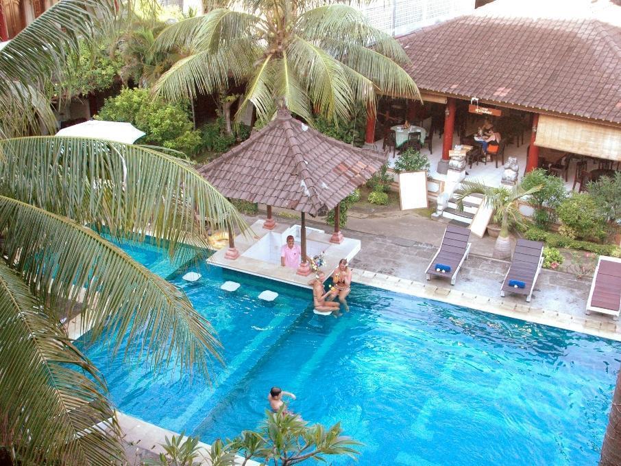 Bakung Sari Hotel 3*