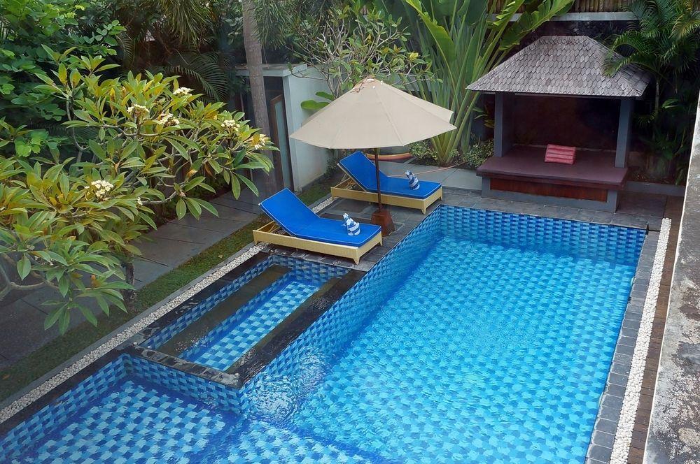 Travis Villa