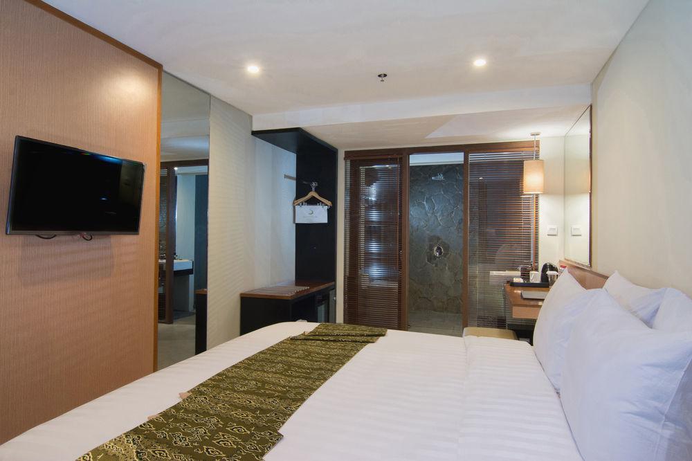 Savvoya Hotel Seminyak Resort