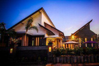 Oyo 2035 Arabella Bali Hotel