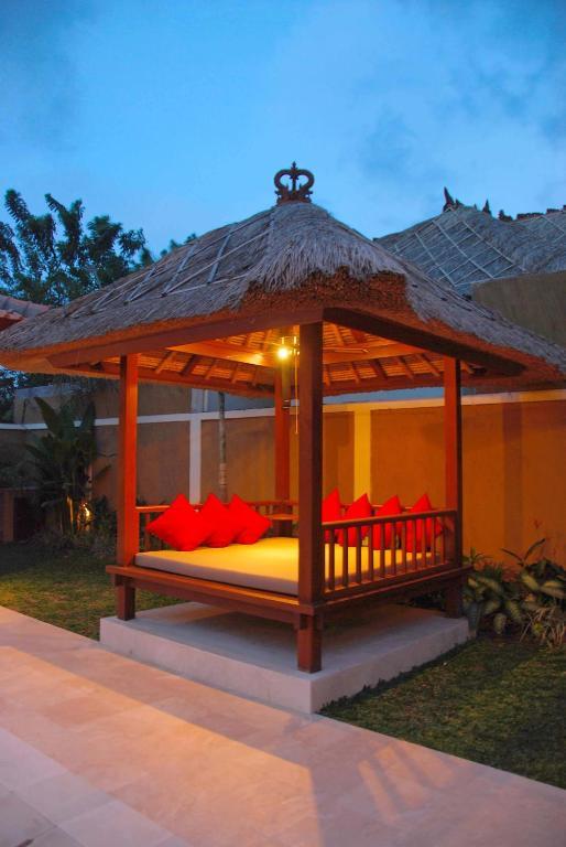 Santi * Seminyak (Bali)