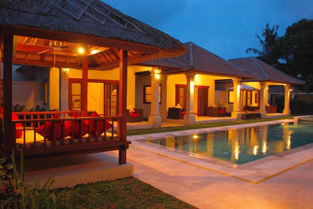 Santi Villa Seminyak (Bali)